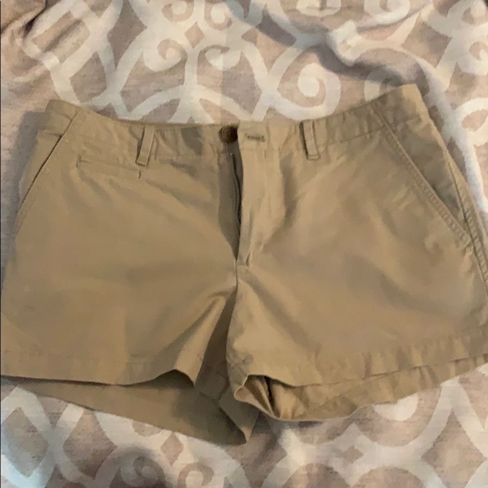 Gap khaki shorts